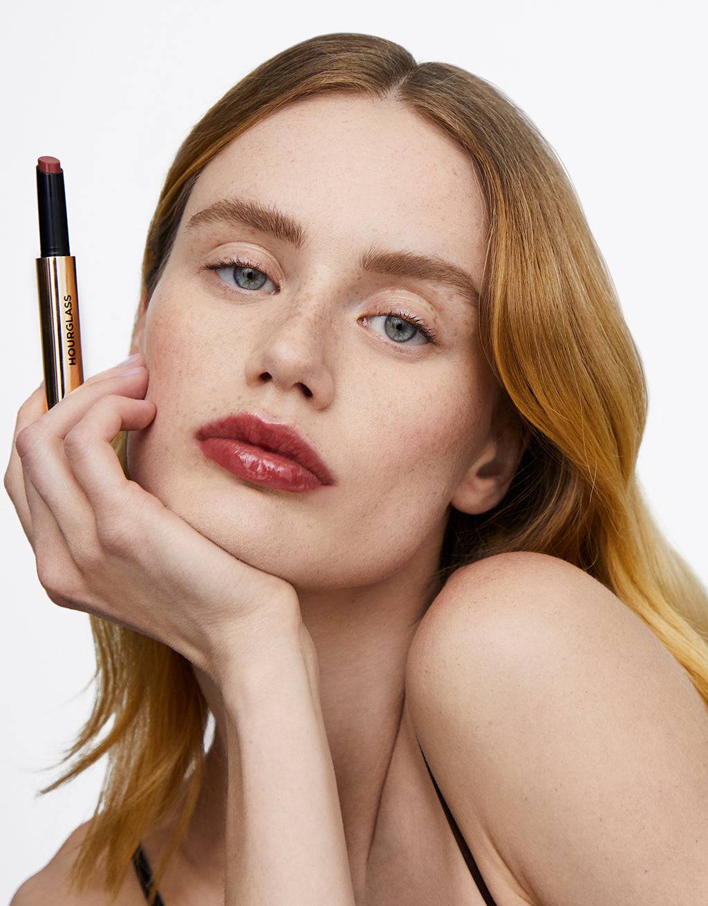 Hourglass Phantom Volumizing Glossy Balm - Plumping Lipstick
