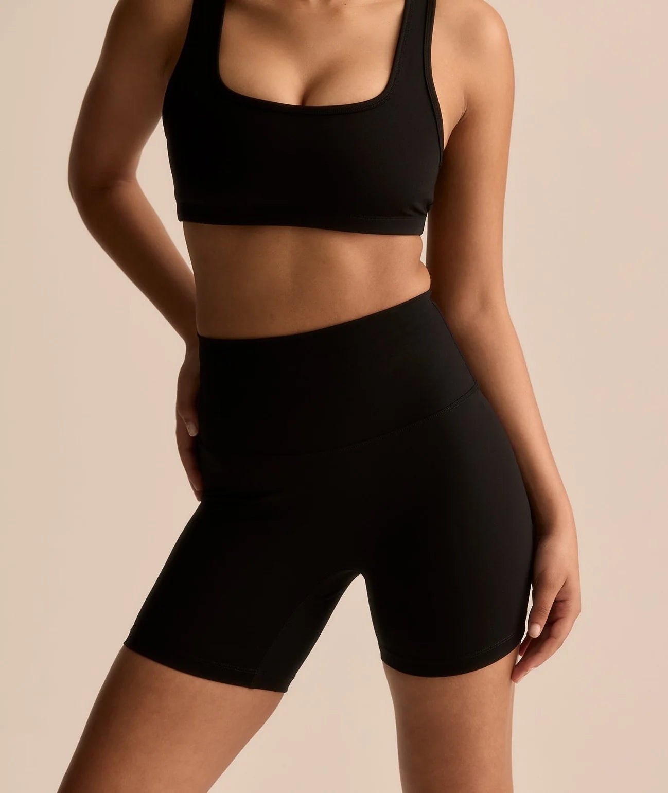 VEHLA BIKE SHORTS - BLACK - Shorts