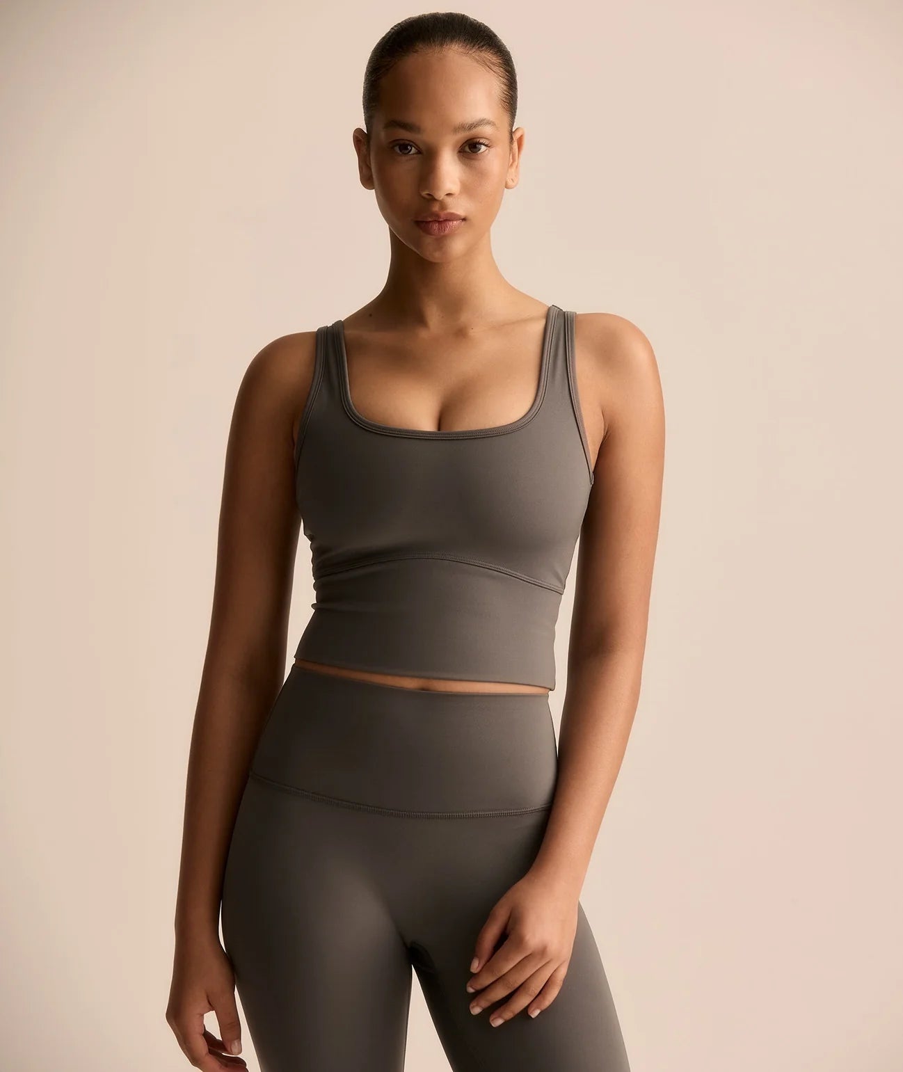 VEHLA CROPPED TANK - SMOKE - Crop Athlete