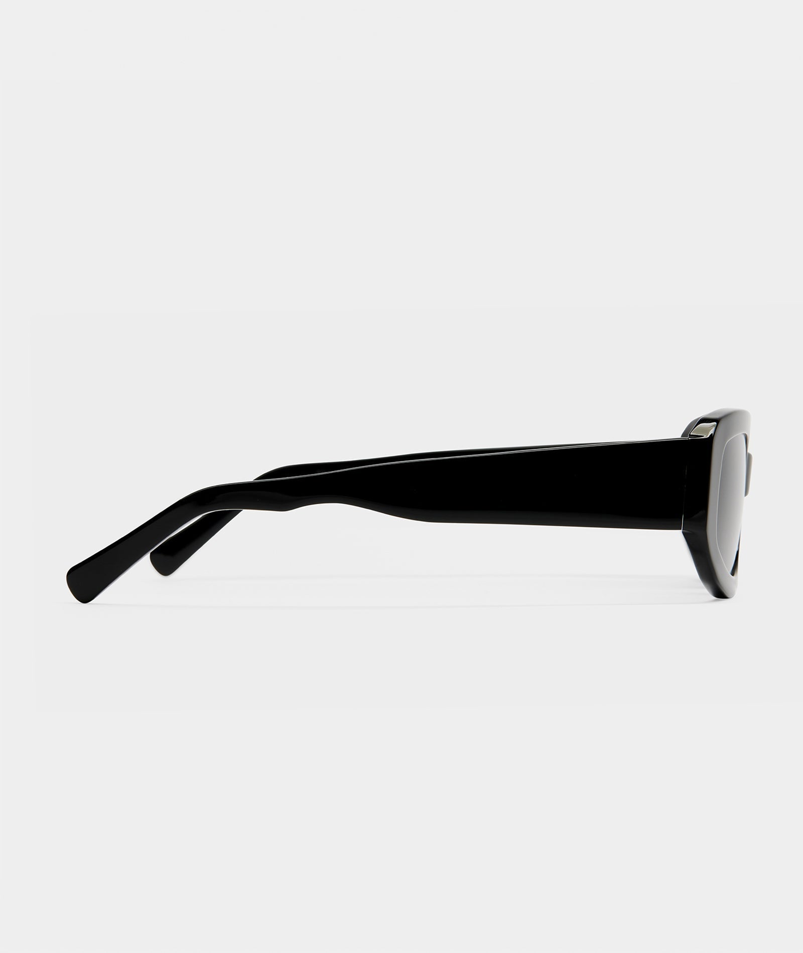 VEHLA Indi - Black/Smoke - Sunglasses