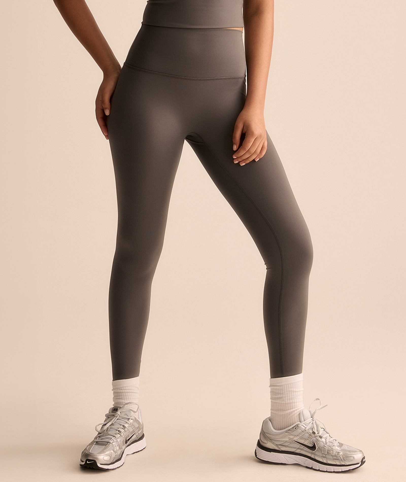 VEHLA LEGGINGS - SMOKE - Leggings