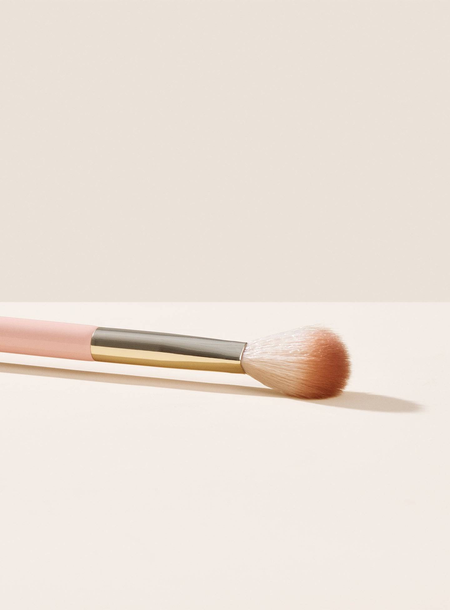 Rare Beauty Positive Light Silky Touch Precision - Highlighter Brush