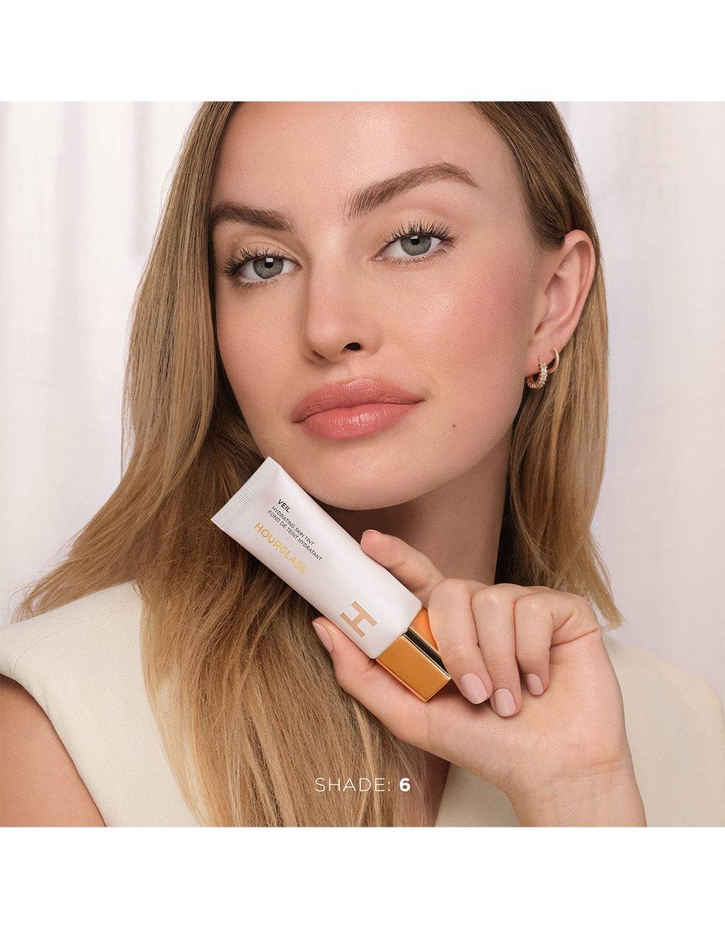Hourglass Veil Hydrating Skin Tint - Hydrating Foundation