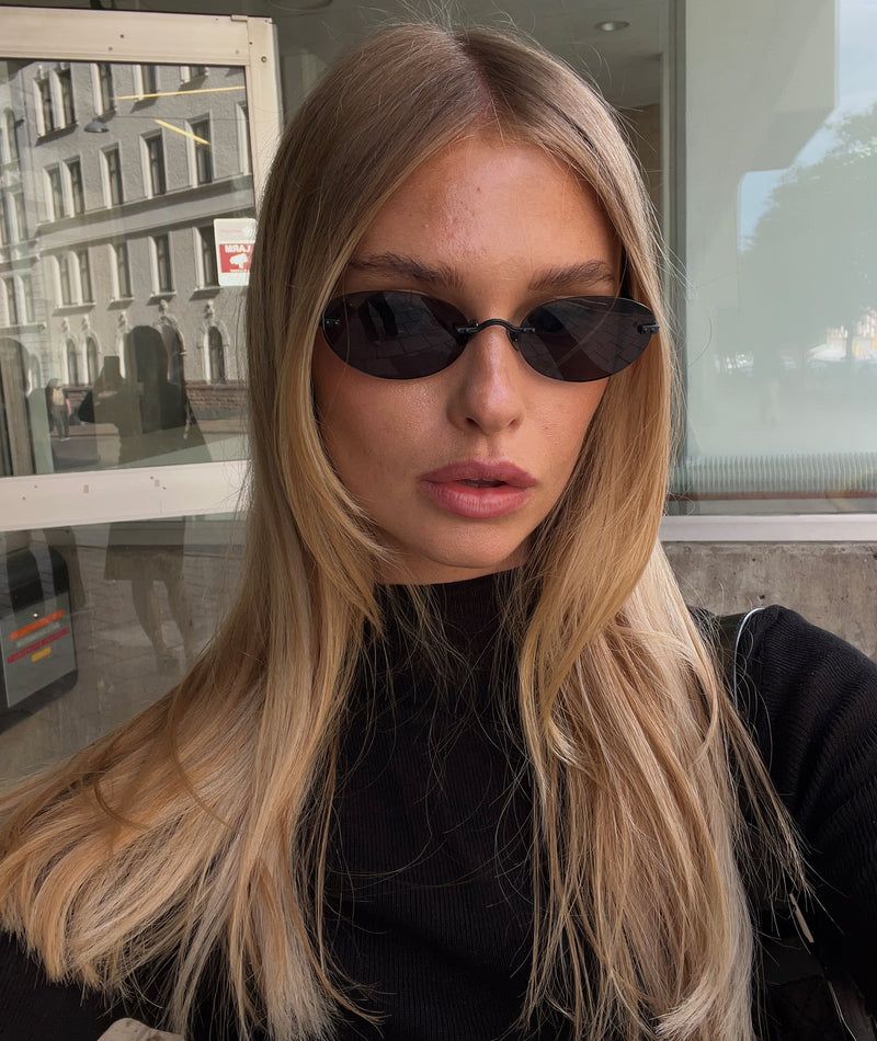 JUVISRAS customer wearing her everyday beauty look
