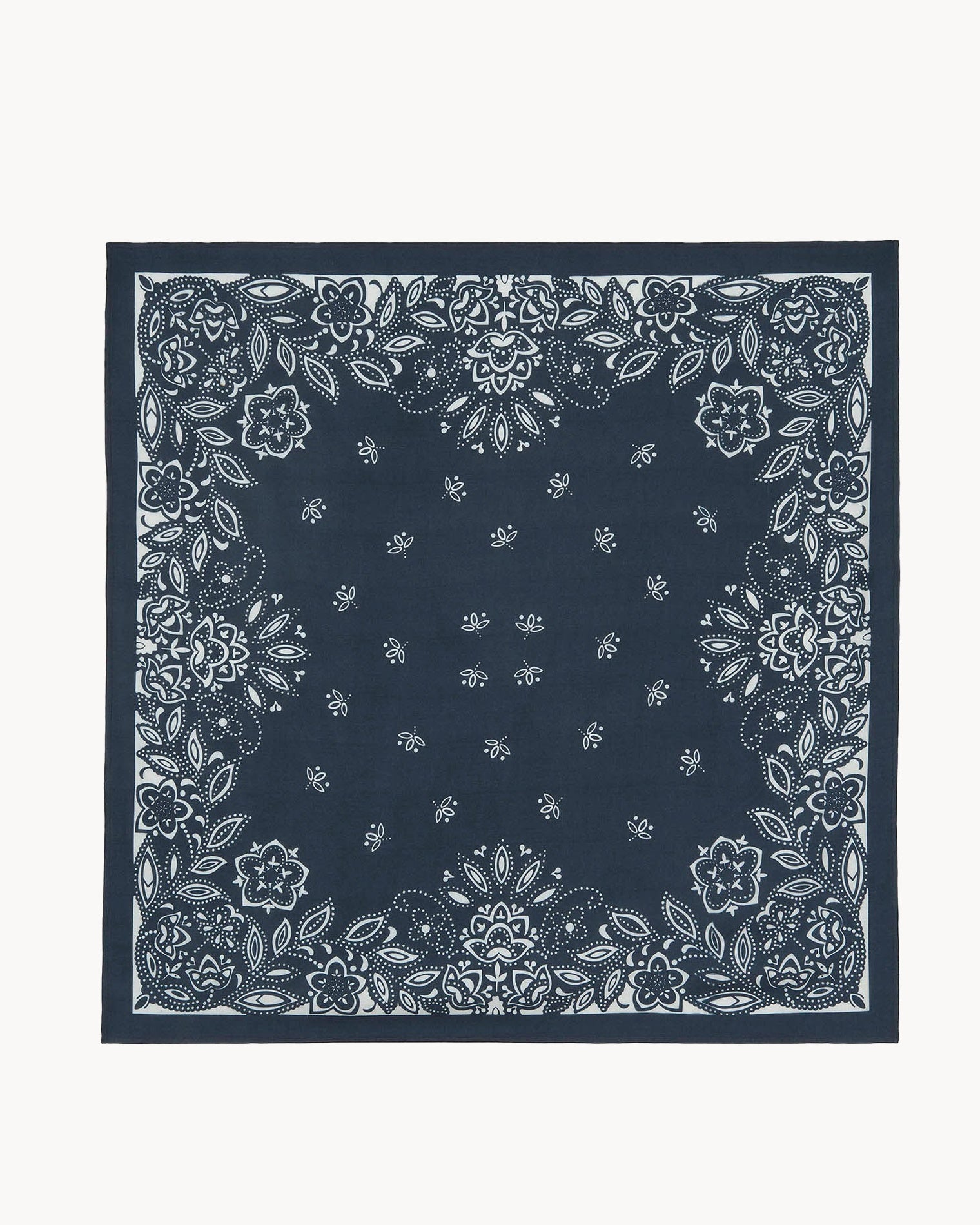 KUJTEN Large Bandana Helia Black