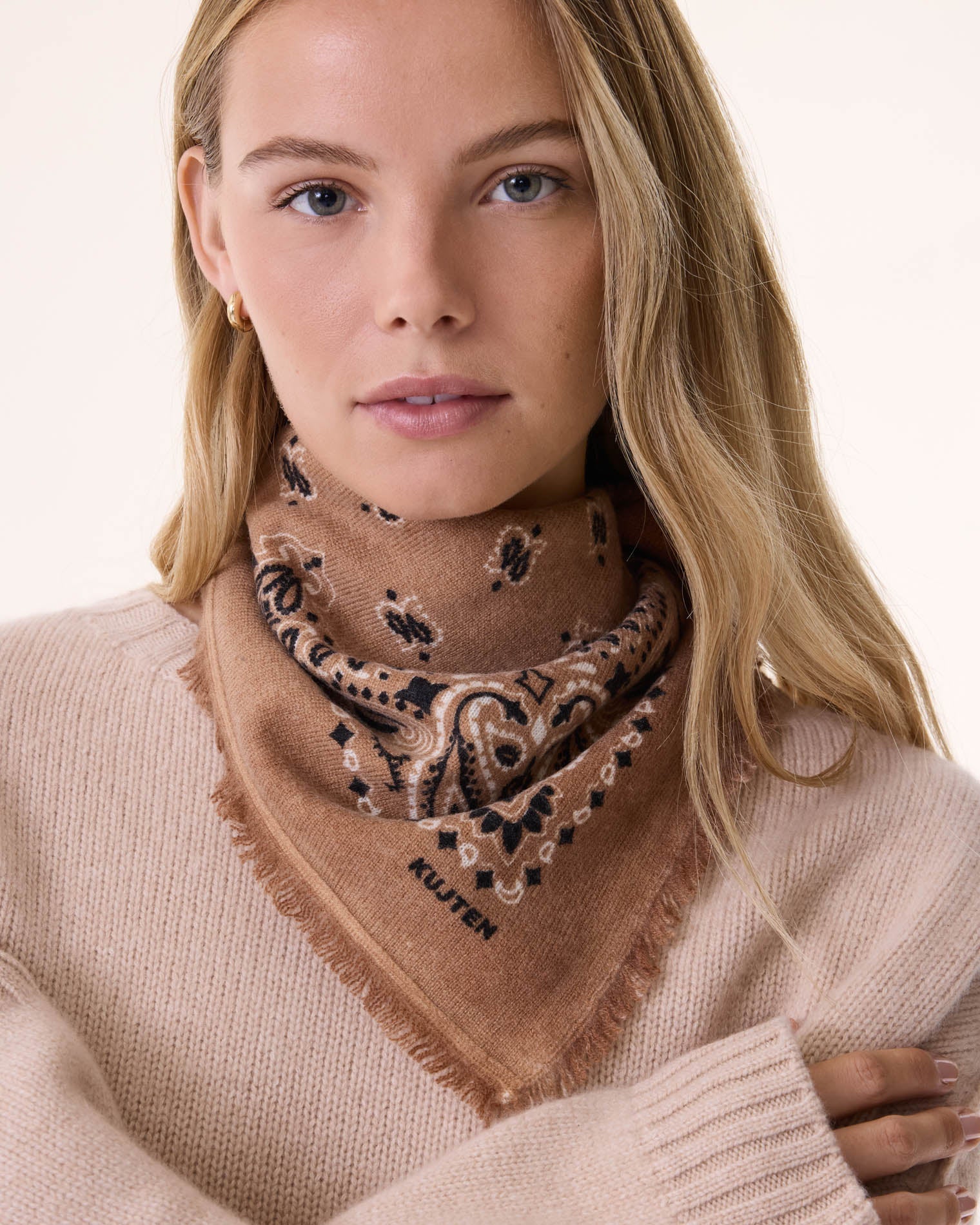 KUJTEN Small Bandana Hachi Caramelo Brown