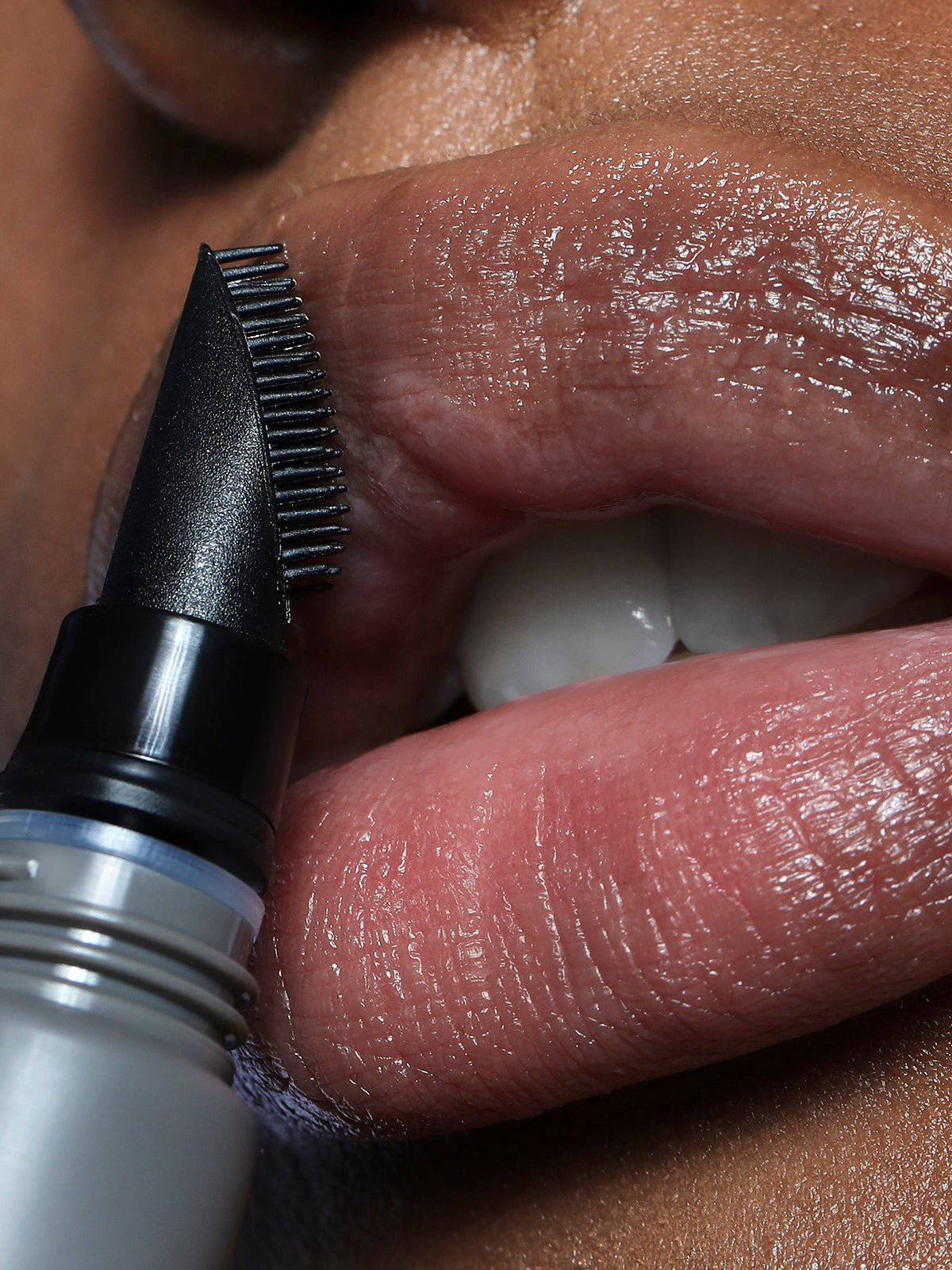 Refy Lip Buff - Lip Plumper