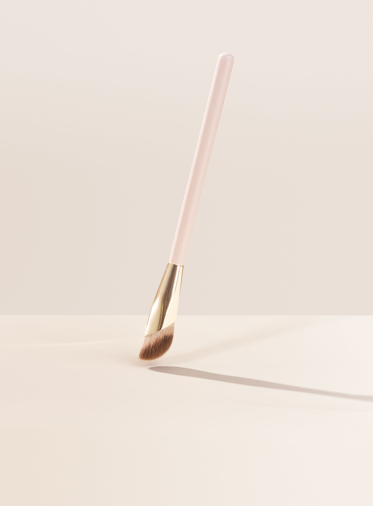 Rare Beauty Liquid Touch - Concealer Brush