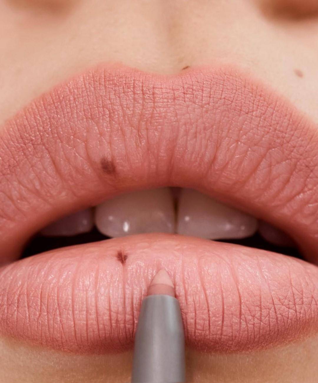 Refy Lip Sculpt - Lip Liner