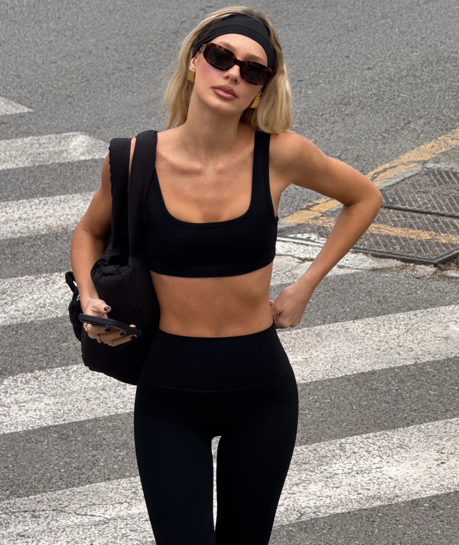 VEHLA SPORTS BRA - BLACK - Sports Bra
