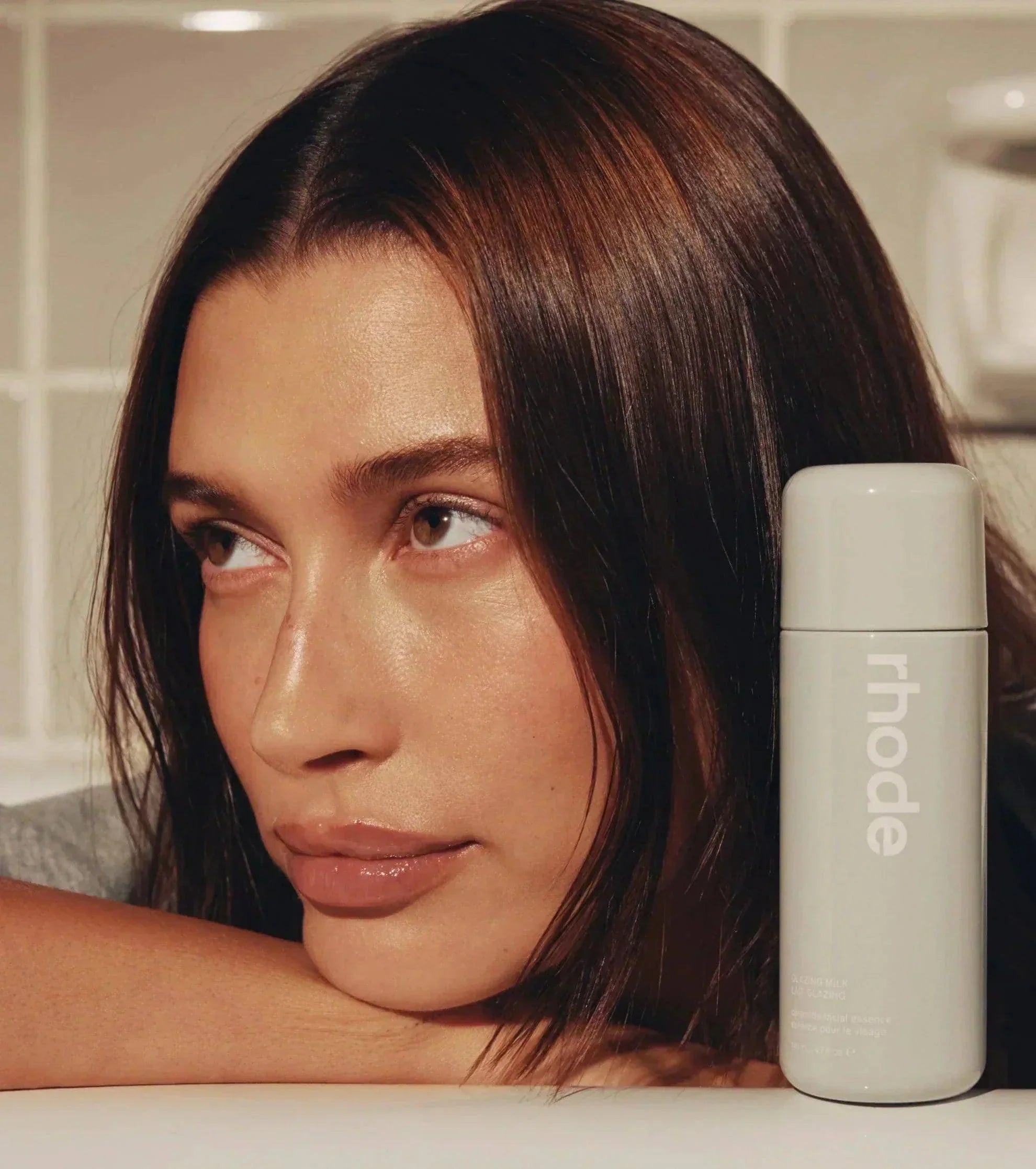 Rhode Glazing Milk Face Essence