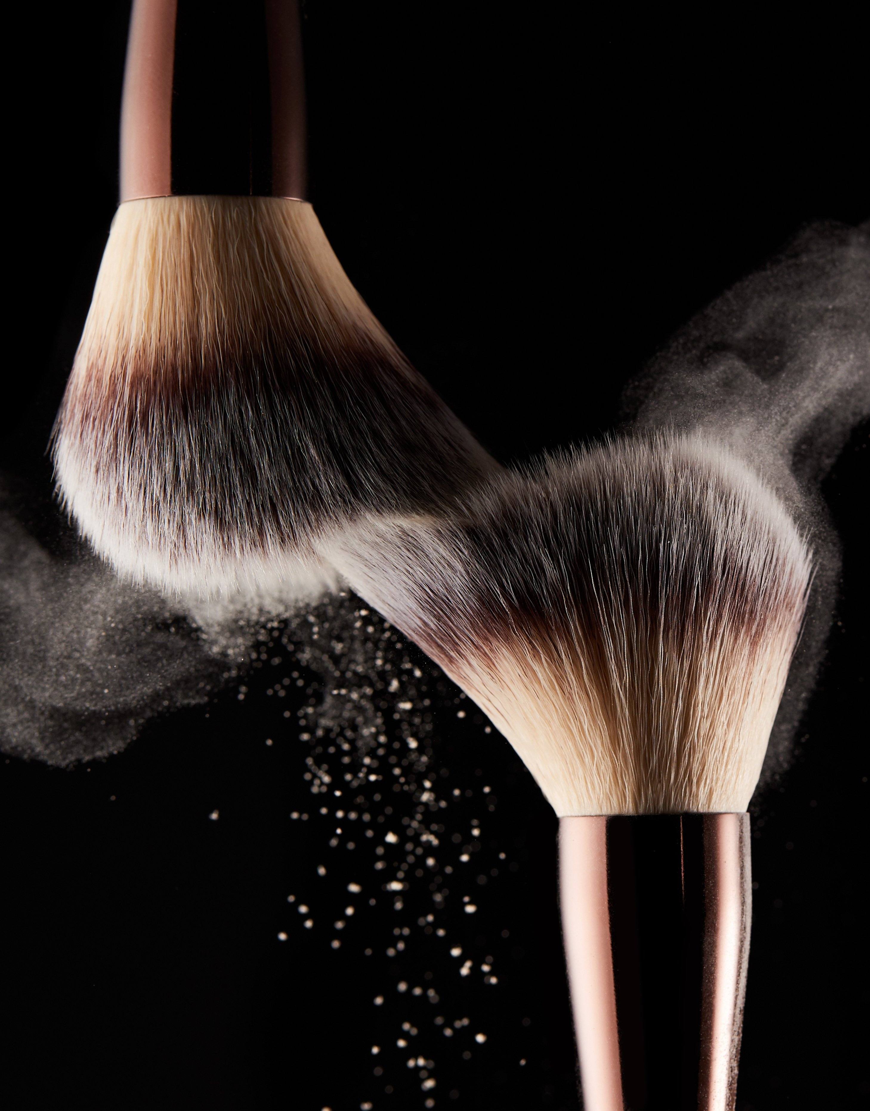 Hourglass Veil™ Powder Brush - Powder Brush