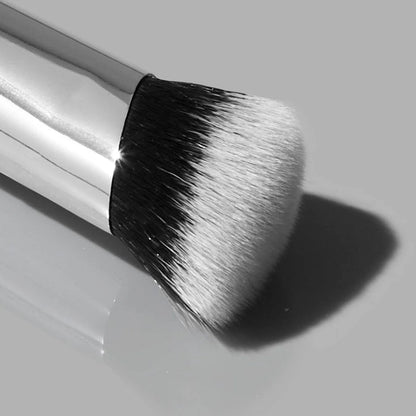 Haus Labs Triclone™ Skin Tech Concealer Brush